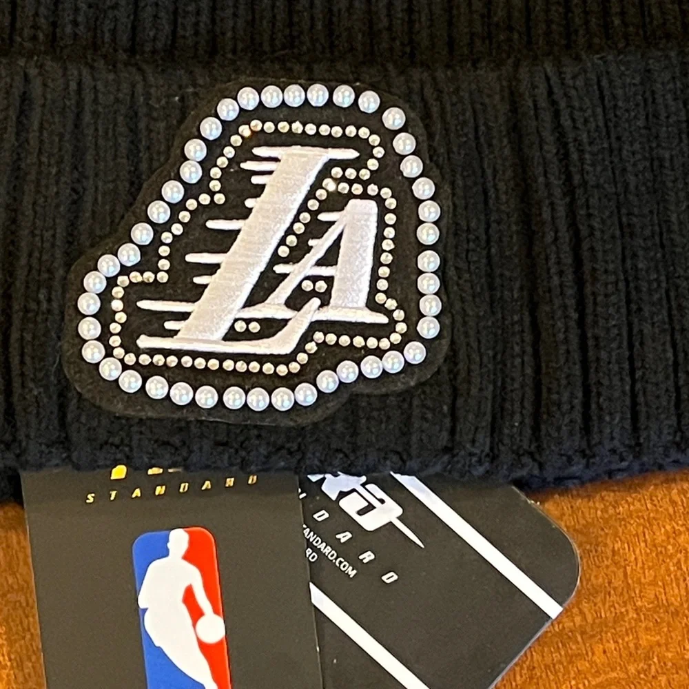 Pro Standard NBA Los Angeles Lakers Pearl Beanie / knit hat. Black. NWT